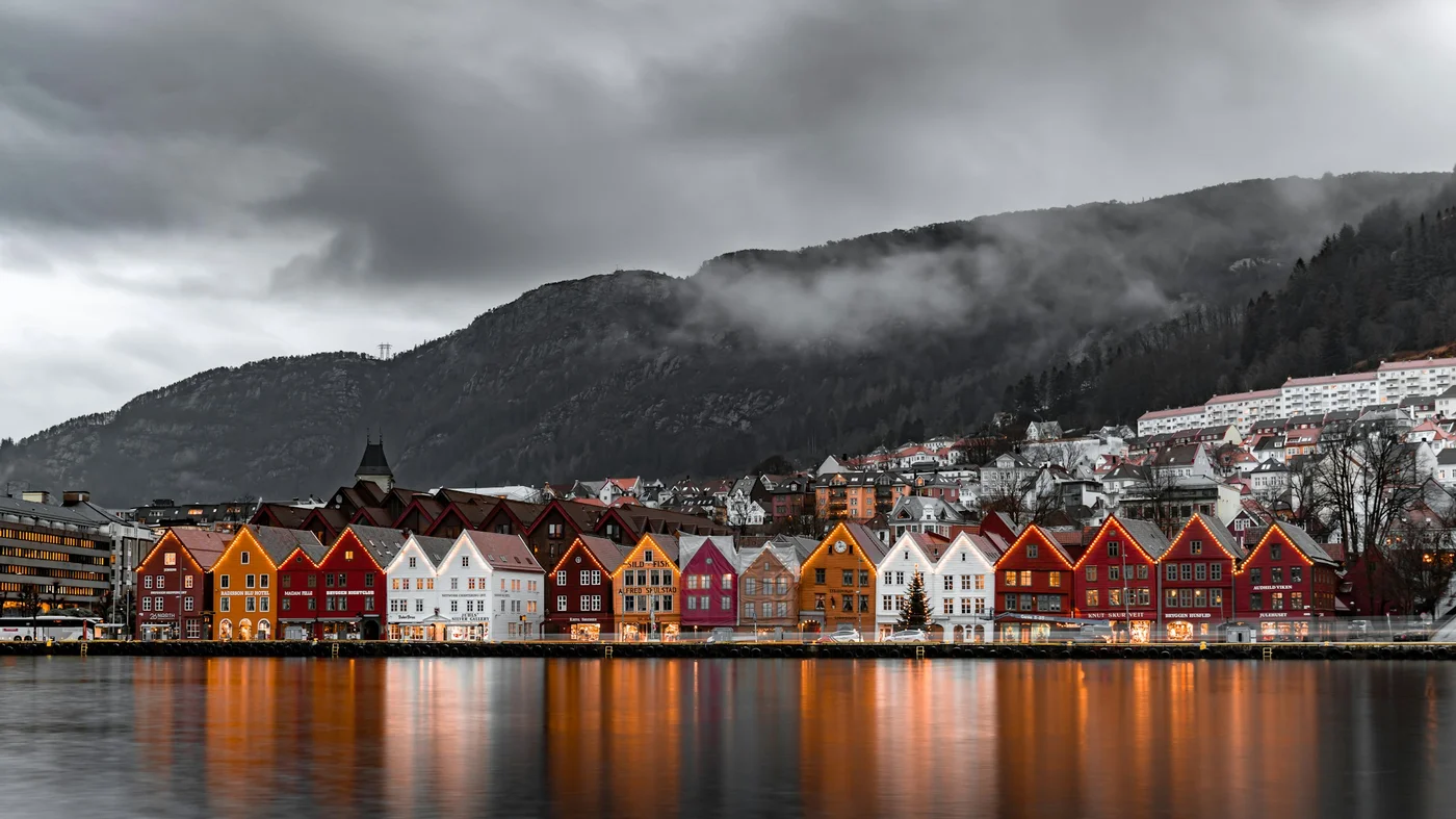 Bergen — photo by Michael Fousert on Unsplash