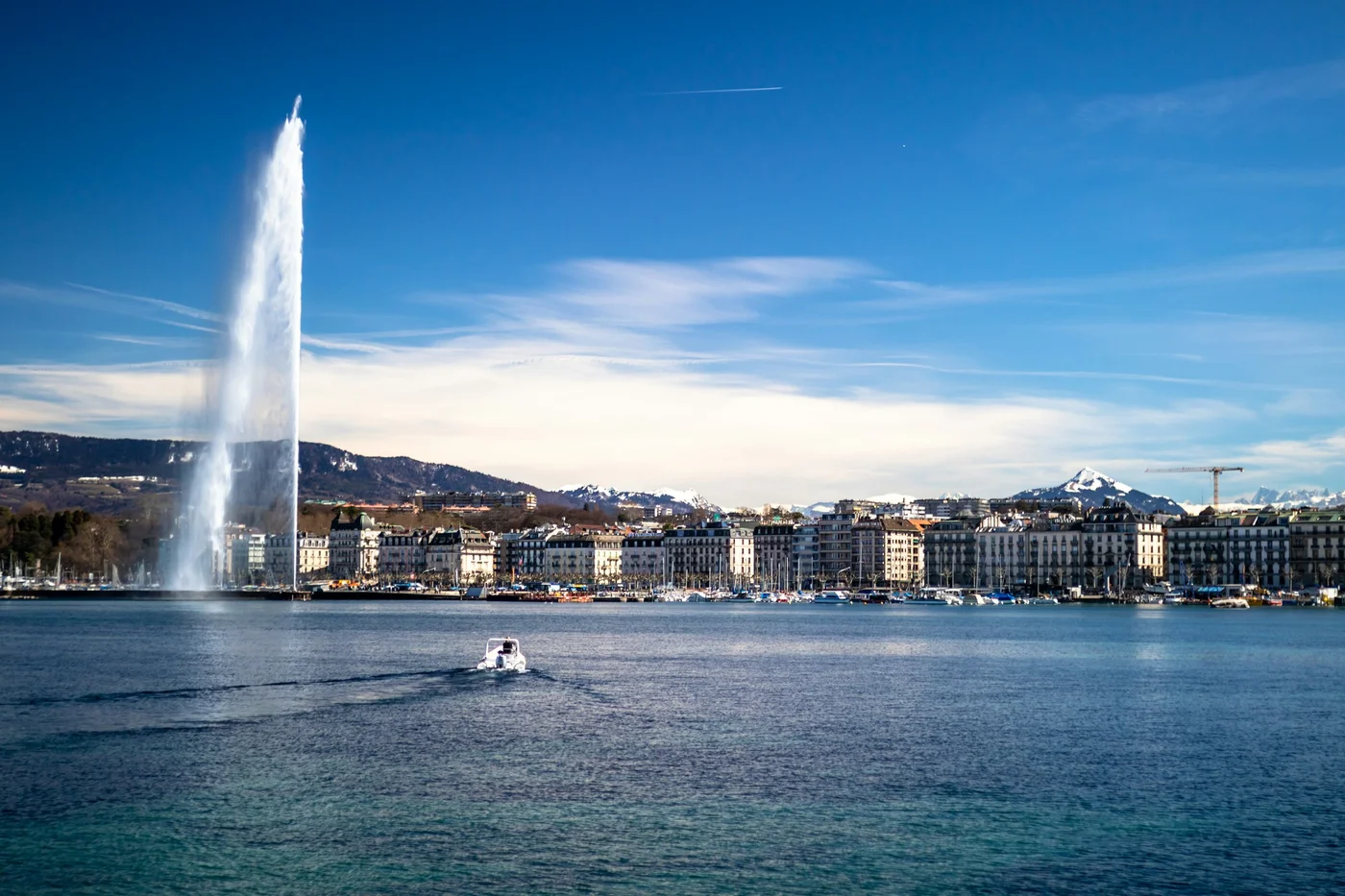 Genève — photo by visualsoflukas on Unsplash