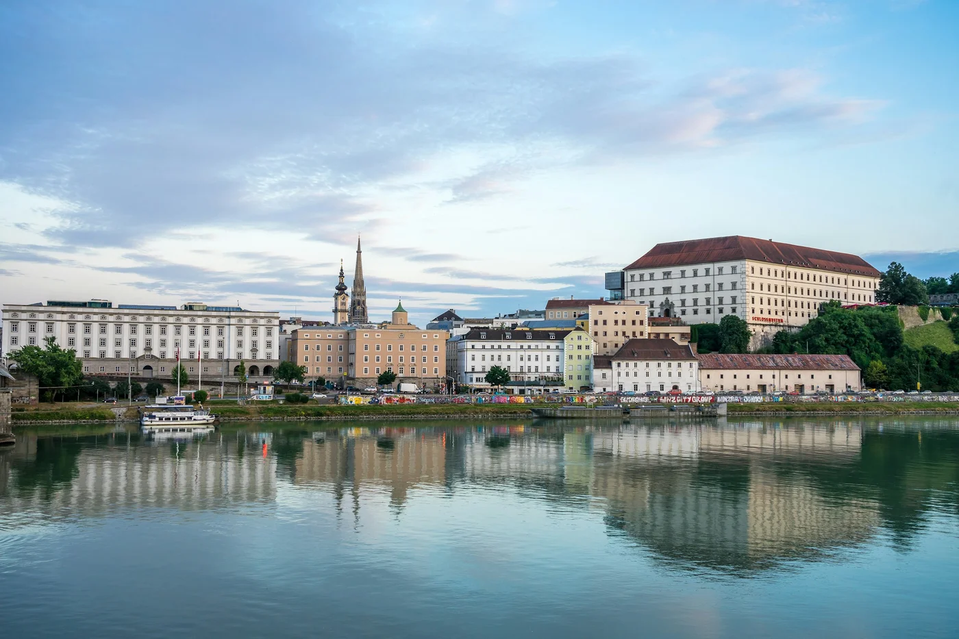 Linz — photo by Leonhard Niederwimmer on Unsplash