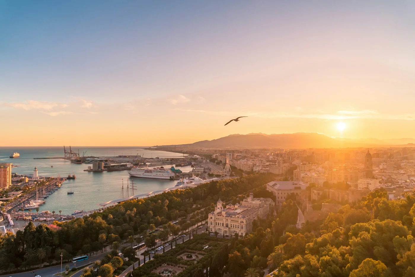 Malaga — photo by Willian Justen de Vasconcellos on Unsplash