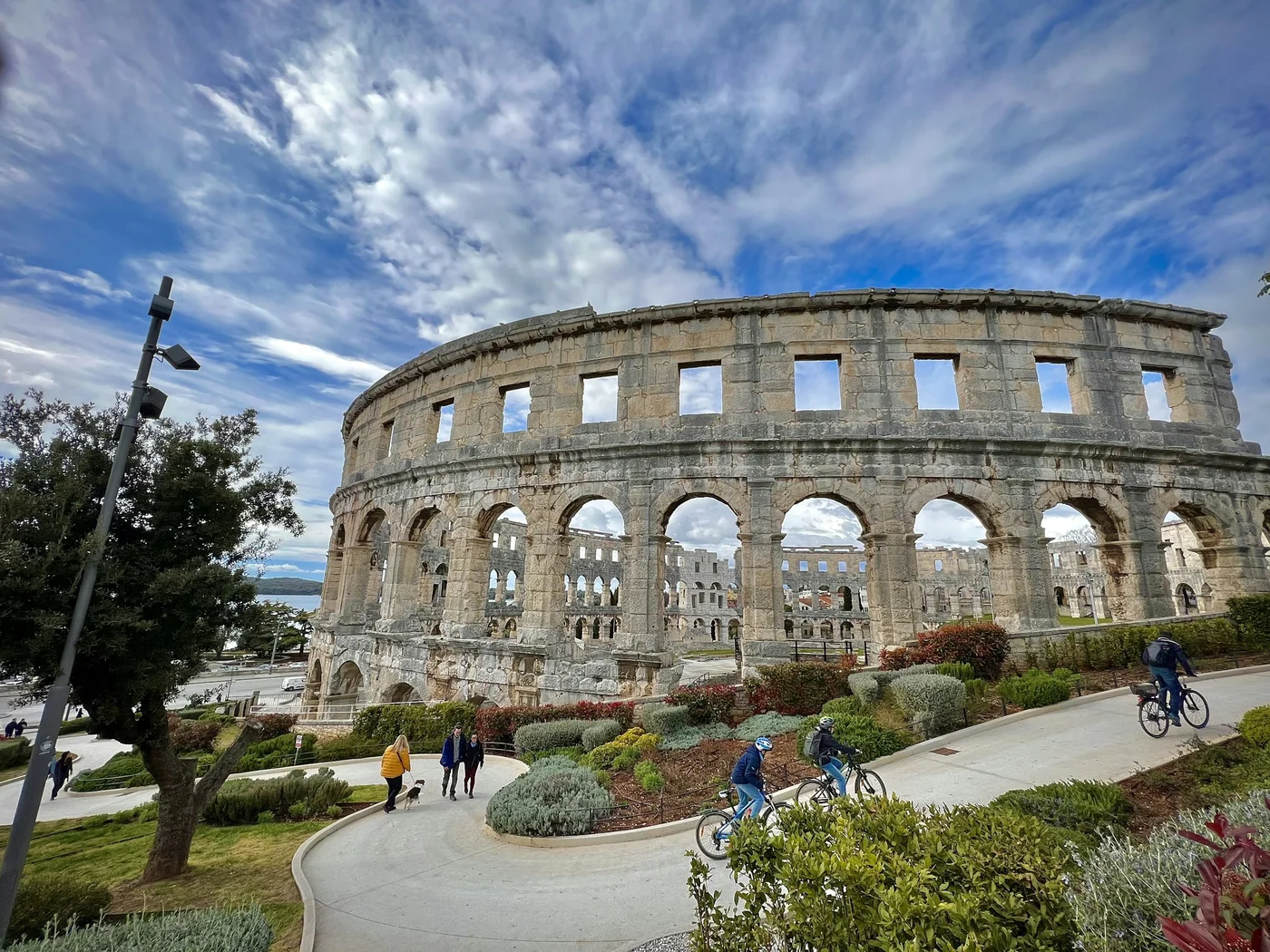 Pula skyline