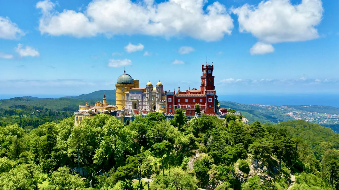 Sintra — photo by Mylo Kaye on Unsplash